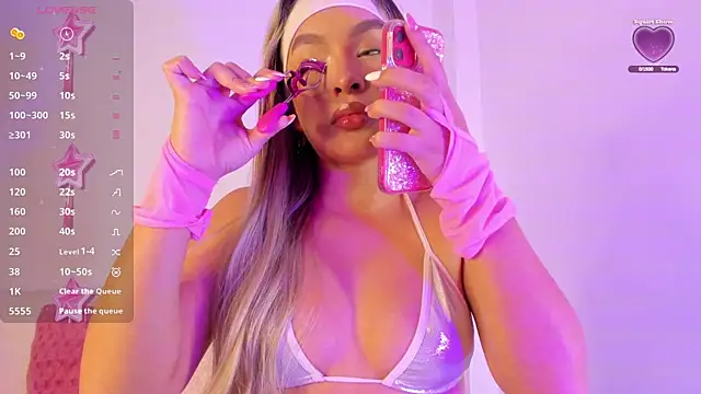 Snapshot of angel_rizzo_ chatting on 02.01.25 angel rizzo online show from 02.01.25