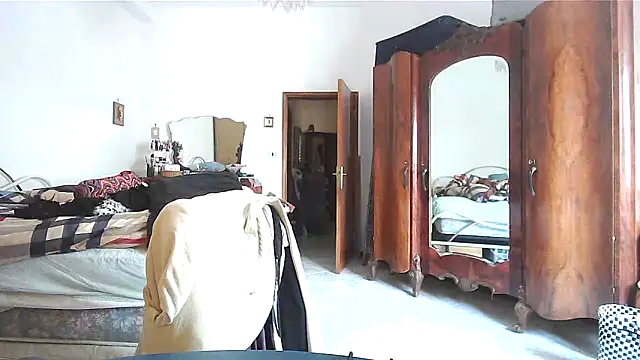 Snapshot of AliceBehind chatting on 03.21.26 AliceBehind online show from 03.21.26