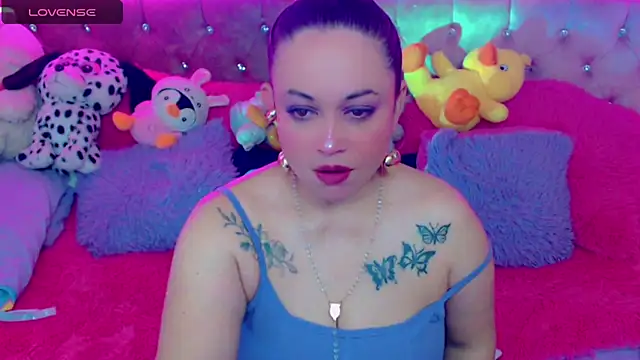 Snapshot of martina_bk chatting on 01.27.25 martina bk online show from 01.27.25