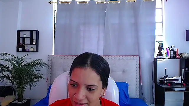 Chiqui milk  online show from 03.20.25