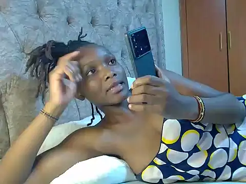 Snapshot of Naughty_Girl17 chatting on 12.02.24 Naughty Girl17 online show from 12.02.24