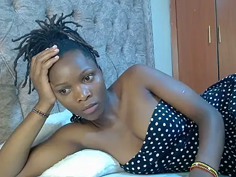 Snapshot of Naughty_Girl17 chatting on 02.13.25 Naughty Girl17 online show from 02.13.25