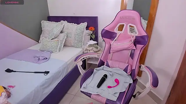 kitty kayo online show from 02.19.25