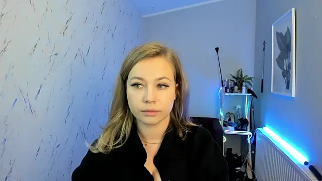 holly xglam online show from 09.29.25