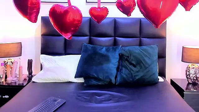 TaraCarson online show from 02.14.25