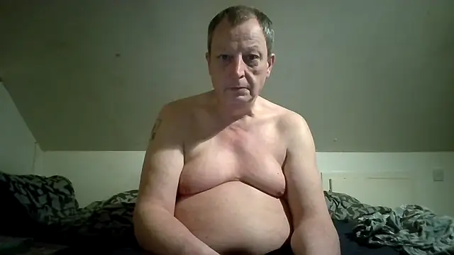 Snapshot of chubbybear2cum chatting on 04.30.26 chubbybear2cum online show from 04.30.26