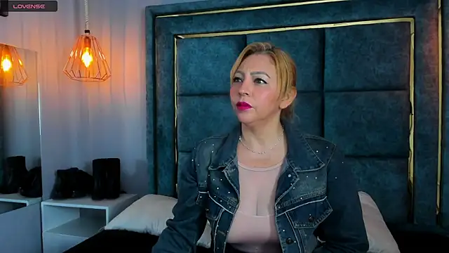 Snapshot of _Addic_ chatting on 03.14.25 Addic online show from 03.14.25