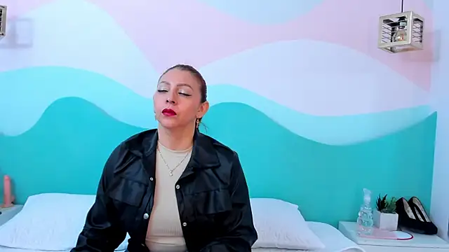 Snapshot of _Addic_ chatting on 09.25.25 Addic online show from 09.25.25