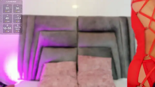 sophiee smith online show from 09.16.25