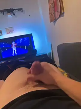 Snapshot of sollzii chatting on 03.18.25 sollzii online show from 03.18.25