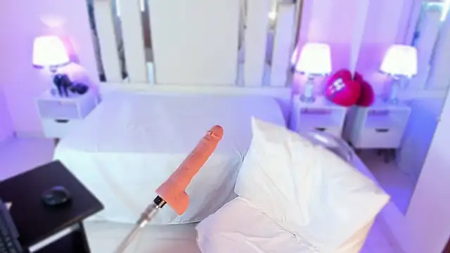 Miliaangeles online show from 11.03.25