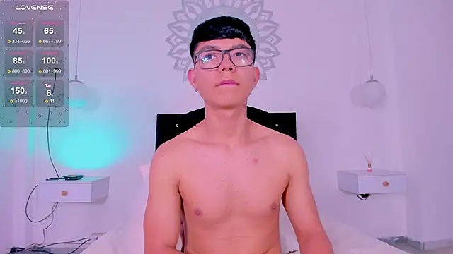 CodyTwink online show from 11.21.25