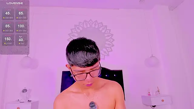 Snapshot of CodyTwink chatting on 02.11.26 CodyTwink online show from 02.11.26