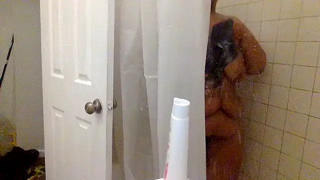 AllLeggs online show from 12.03.24