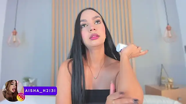 aisha h  online show from 10.07.25