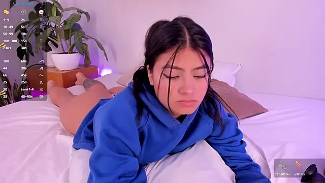  Dahiana online show from 12.18.24