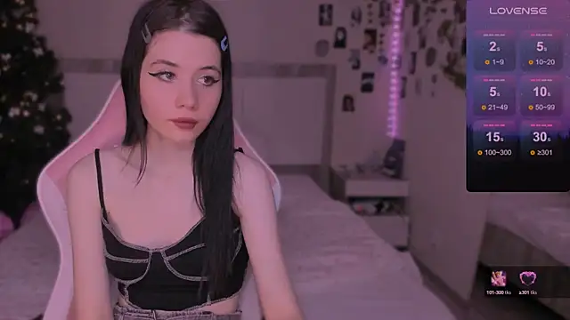 CoddleWeeper  online show from 12.05.24