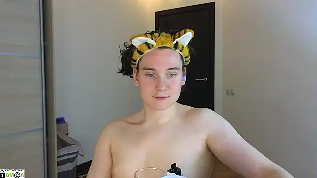 MoreRealAlex online show from 02.11.25