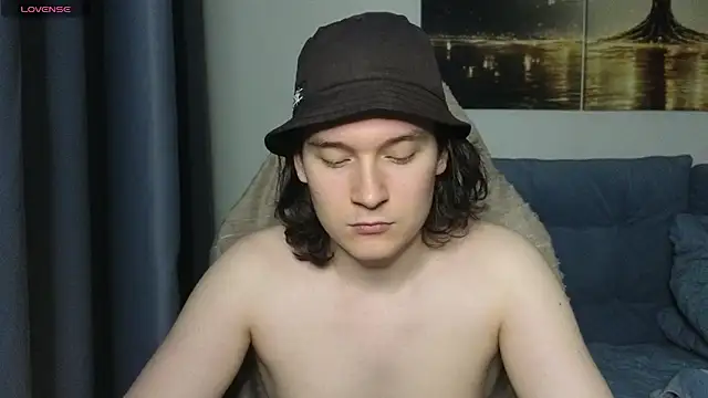 Snapshot of MoreRealAlex chatting on 07.02.26 MoreRealAlex online show from 07.02.26