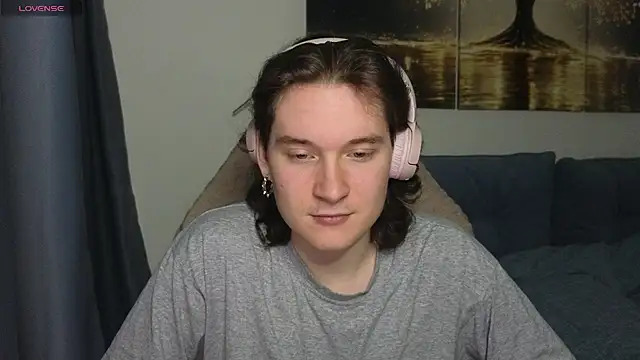 Snapshot of MoreRealAlex chatting on 07.06.26 MoreRealAlex online show from 07.06.26