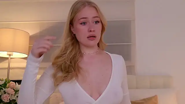 JuliaJaee online show from 03.16.26