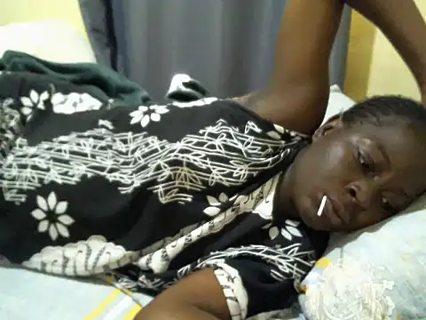 Snapshot of ara_bella chatting on 12.06.24 ara bella online show from 12.06.24