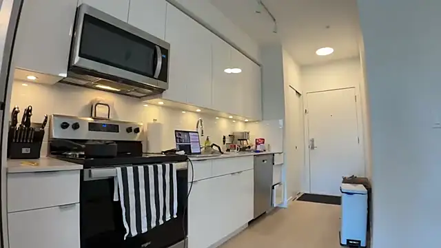 NattyFierros online show from 09.22.25