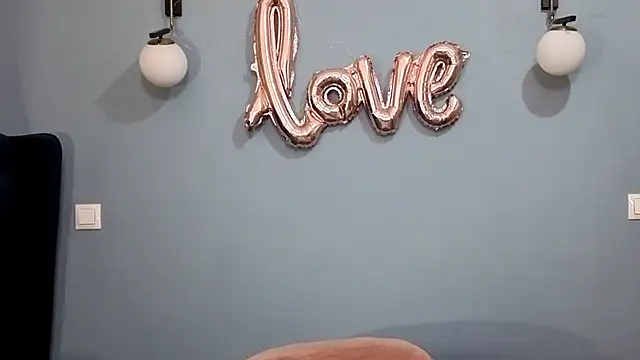 AnnaMaee online show from 03.15.25