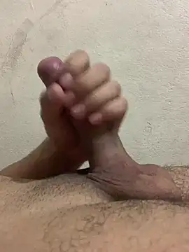 Snapshot of rodrig3105 chatting on 03.19.25 rodrig3105 online show from 03.19.25