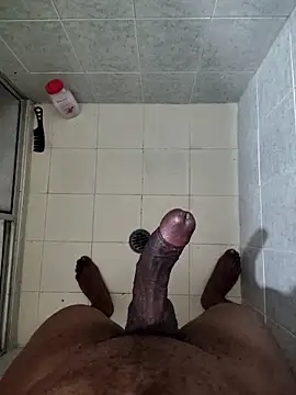 Snapshot of Negrotnt11 chatting on 10.13.25 Negrotnt11 online show from 10.13.25