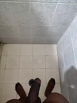 Snapshot of Negrotnt11 chatting on 12.14.25 Negrotnt11 online show from 12.14.25