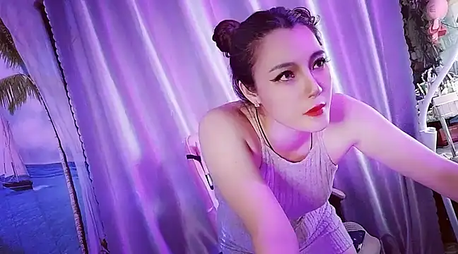 Sugar lipsz online show from 03.04.25