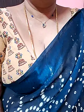 Snapshot of ananya956 chatting on 05.25.26 ananya956 online show from 05.25.26
