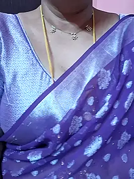 Snapshot of ananya956 chatting on 06.25.26 ananya956 online show from 06.25.26