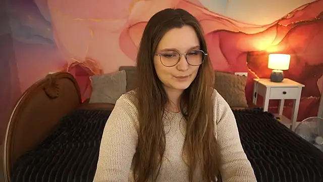 MagicPeachh  online show from 11.10.25