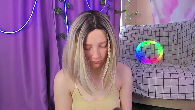 Lexy Lovy online show from 09.12.25