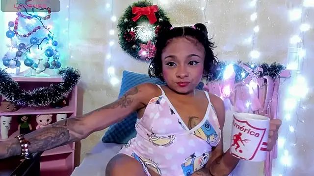 Lauren Hills069 online show from 12.23.24