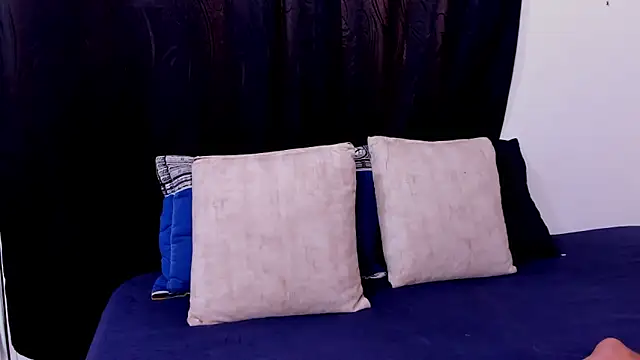 Lauren Hills069 online show from 10.20.25