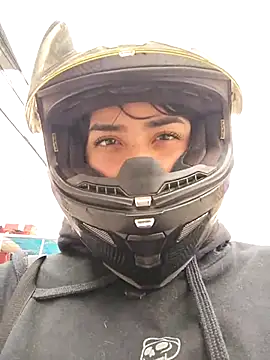 taaylor33 online show from 12.18.25