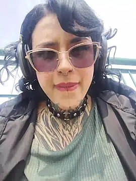 Snapshot of taaylor33 chatting on 02.12.26 taaylor33 online show from 02.12.26