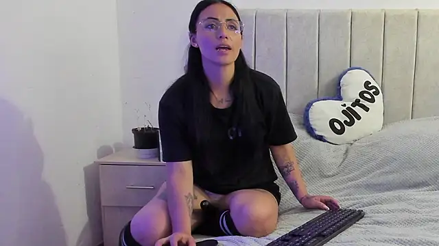 Snapshot of anny_roberts chatting on 02.09.26 anny roberts online show from 02.09.26