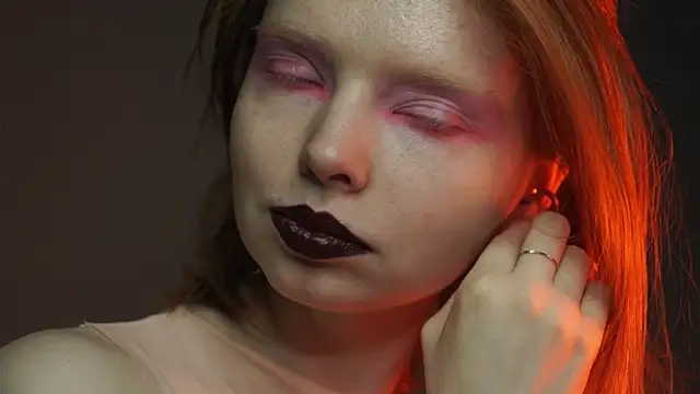 ginger hugs online show from 03.19.25