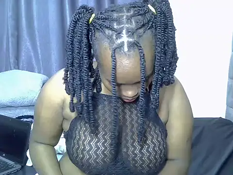 Snapshot of freaky_j_ chatting on 09.17.25 freaky j  online show from 09.17.25