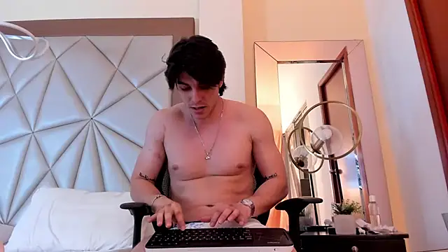 Karimferrer online show from 12.21.24