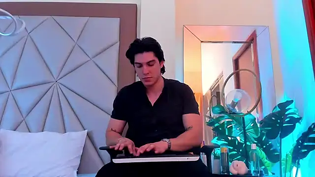 Karimferrer online show from 01.04.25