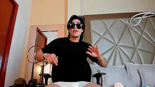 Karimferrer online show from 10.01.25