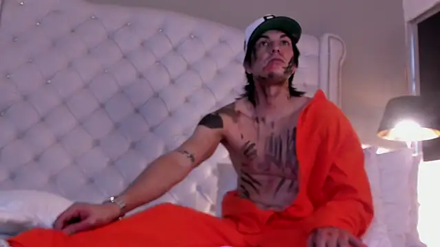 Karimferrer online show from 10.31.25