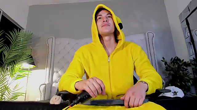 Karimferrer online show from 11.29.25