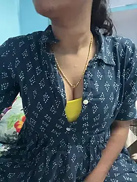 Spicy sari girl online show from 01.09.25