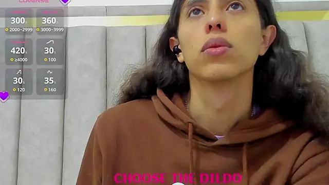 FreyaMoller online show from 11.13.25